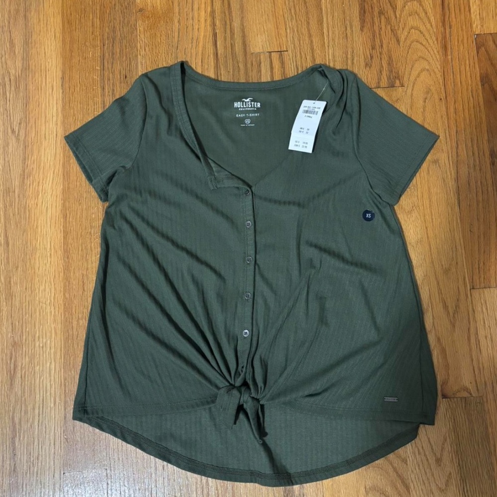 Hollister Women's Dark Green Button-Down Shirt